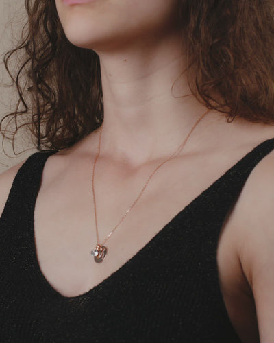 Halskette mit Geburtsstein und Gravur "Mama"